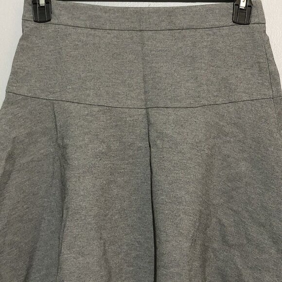 Banana Republic Mini Skirt Size 2 Gray Casual Workwear Stretch Full Swing Ruffle - Picture 3 of 10